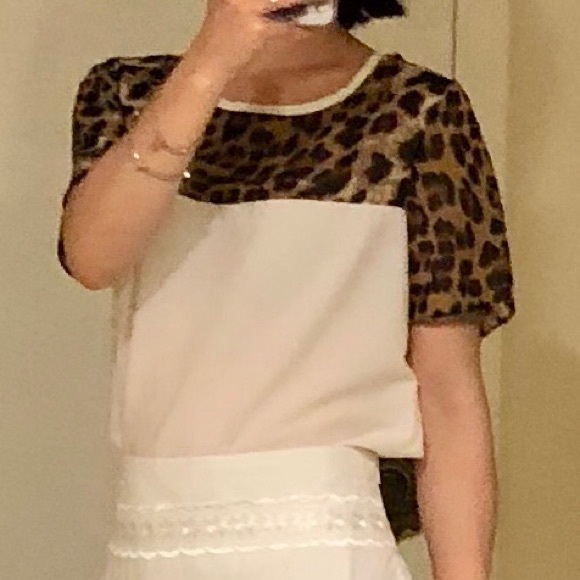 🆕 White Leopard Blouse - Picture 5 of 5